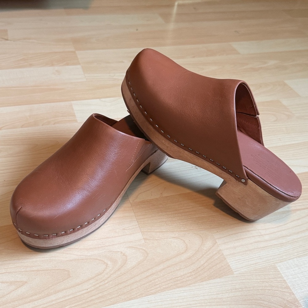 Charlotte Stone Martino Leather Clogs